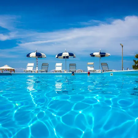 Poseidon Hotel 4*