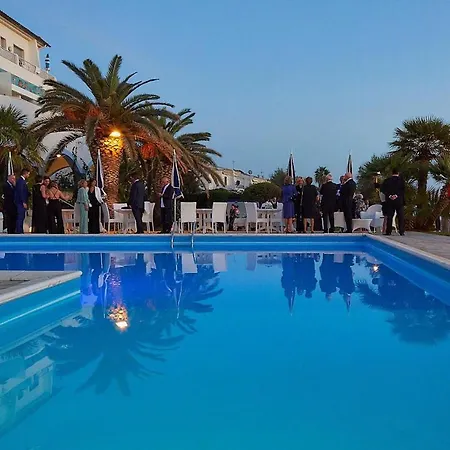 Poseidon Hotel 4*