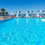 Poseidon Hotel 4*