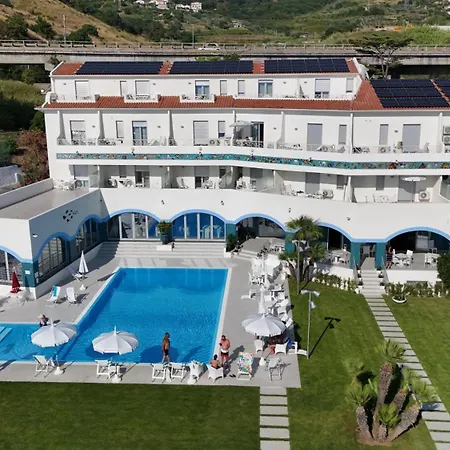 Poseidon Hotel 4*