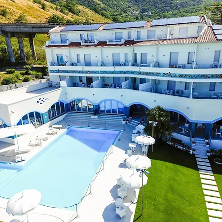 Poseidon Hotel 4*