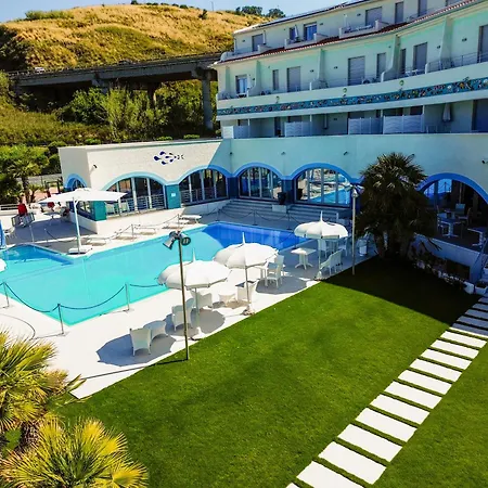 Poseidon 4*